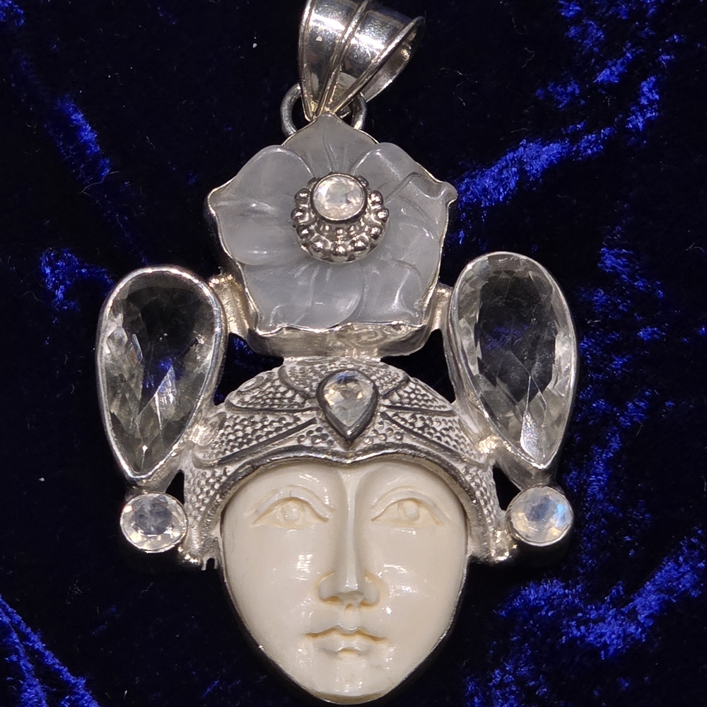 Bali Silver and Cream Artisan Necklace